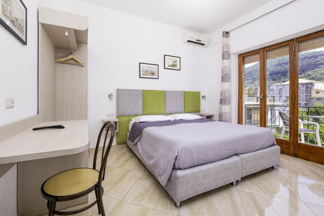 Parsano Suite Sorrento Esterno foto