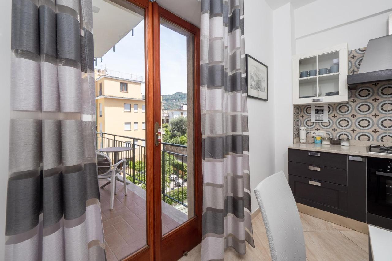 Parsano Suite Sorrento Esterno foto