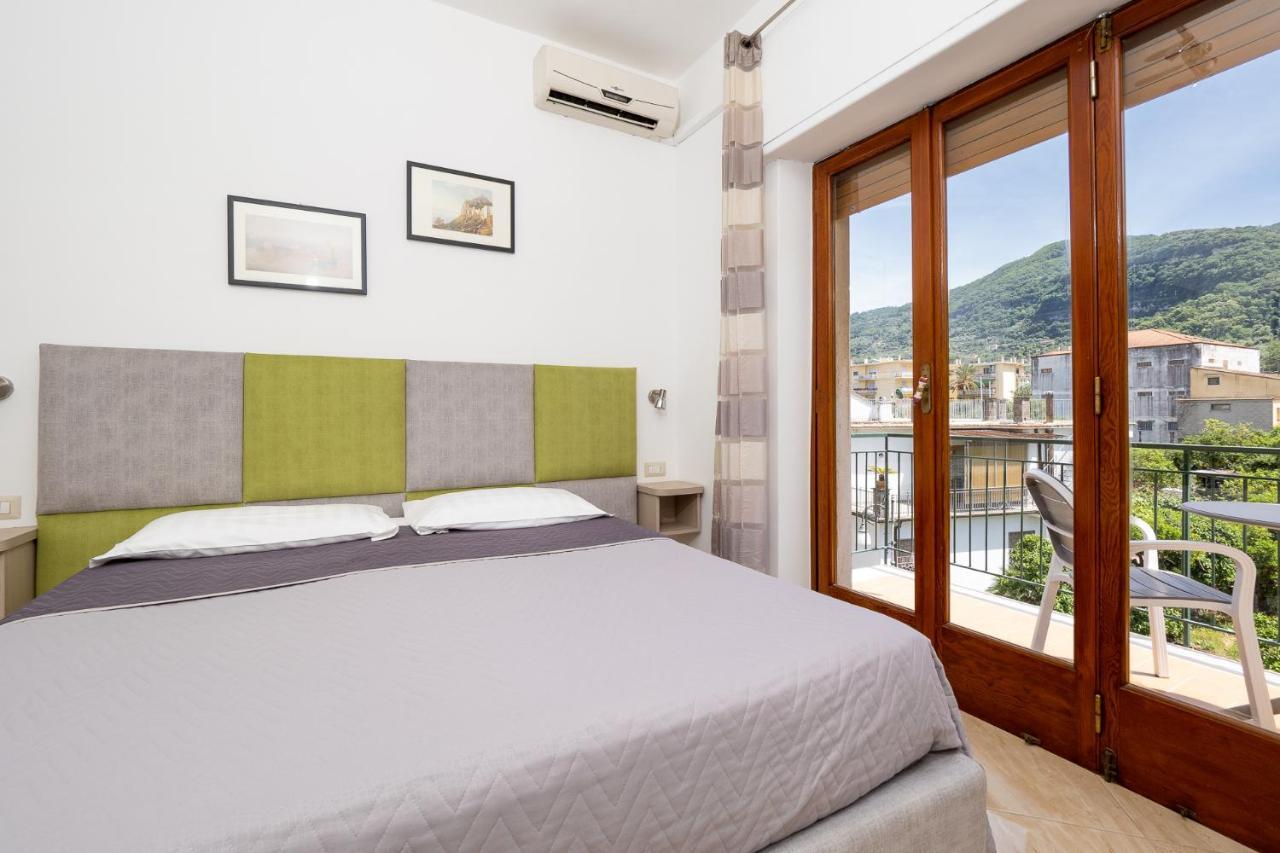 Parsano Suite Sorrento Esterno foto